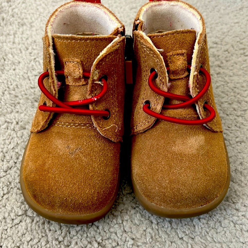 Toddler Ugg Booties sz 4/5